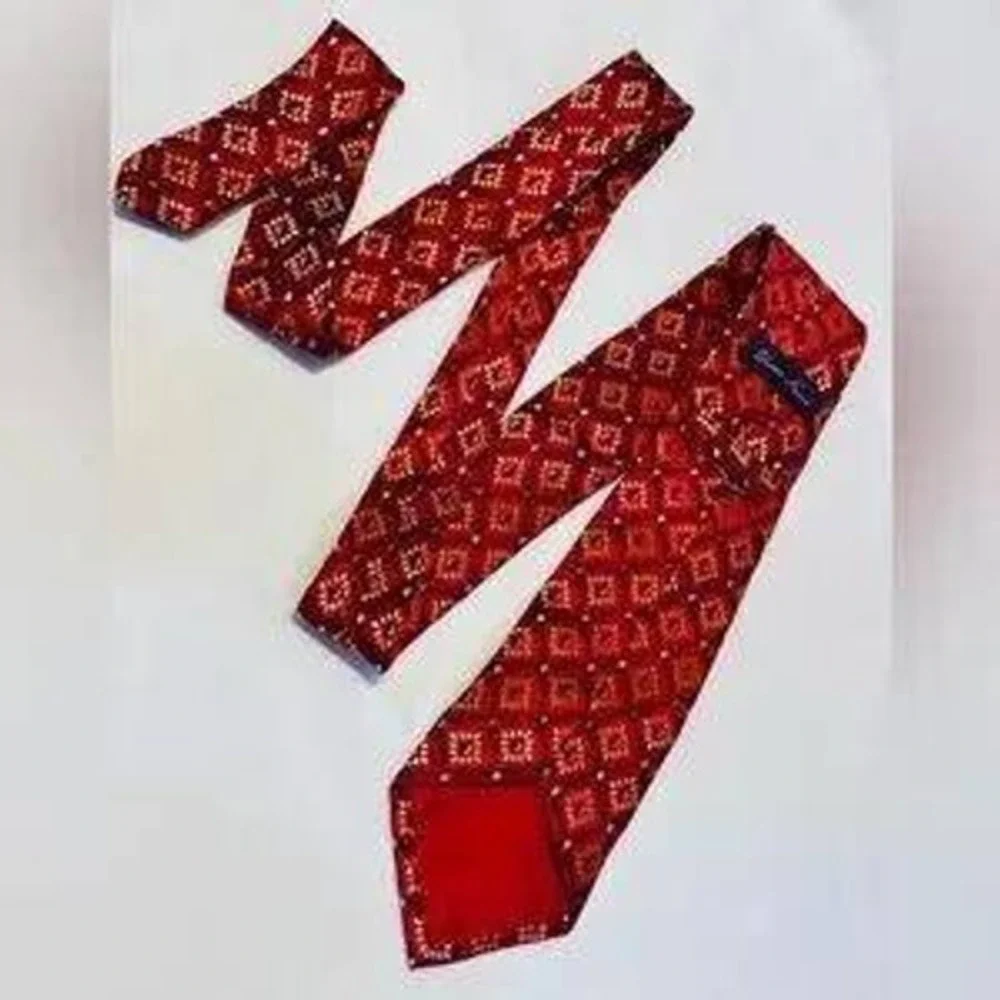 Uomo Nuova Mens‎ Red Silk Hand Made Geometric Pattern Necktie